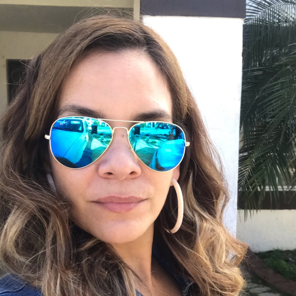 Meet your Posher, Vanessa